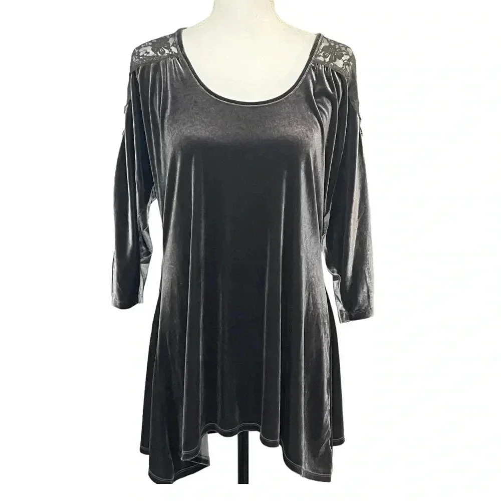 BLEU Size L velour and lace tunic length top EUC